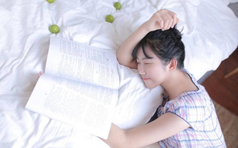 欧美毛茸茸,冬季潮流新宠，毛茸茸元素大揭秘